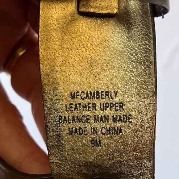 Marc Fisher Brown wedge gladiator style heels. Size 9 - Picture 7 of 14